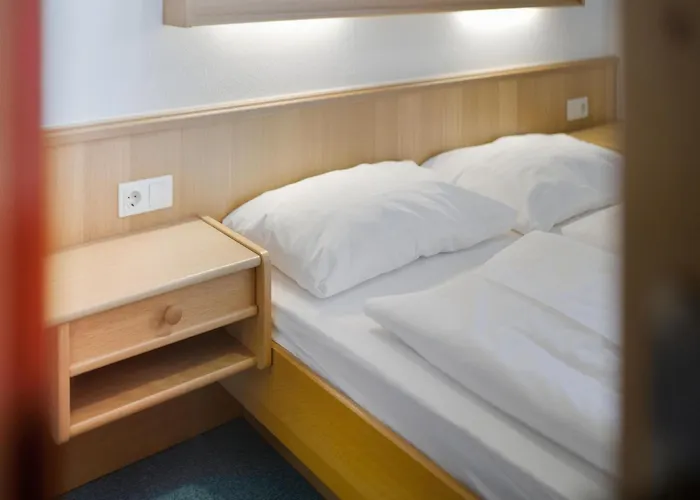 In With Mountain View Mittersill